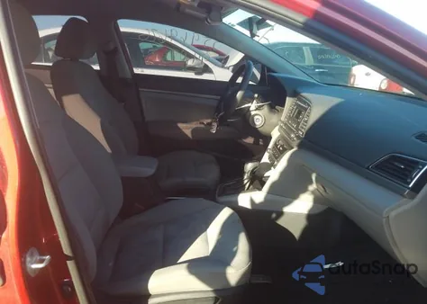 2017 Hyundai Elantra Se z USA, uszkodzony, nr VIN 5NPD74LF7HH126052